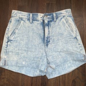 American Eagle Mom Short